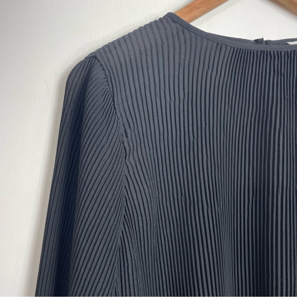 Leith Blouse Minimalist Accordion Boxy Top Bell Small Semi-Sheer Contemporary - Picture 4 of 8